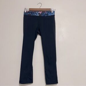 Lululemon Cropped Leggings with Blue Floral Band - Size 4